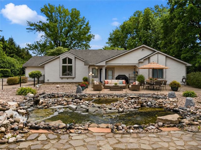 1511 Lindenhurst Drive, Centerville, OH 45459