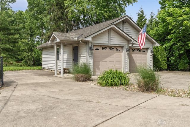1511 Lindenhurst Drive, Centerville, OH 45459