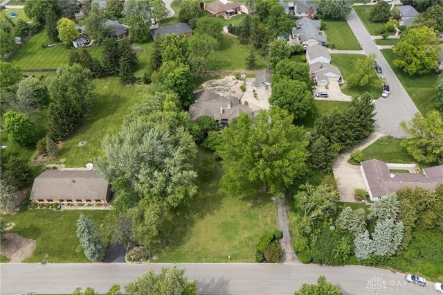 1511 Lindenhurst Drive, Centerville, OH 45459