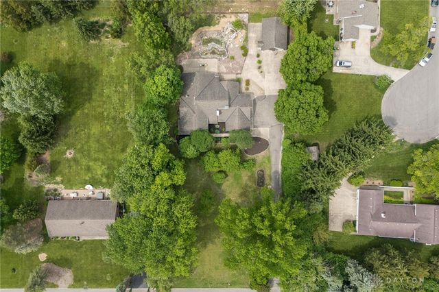 1511 Lindenhurst Drive, Centerville, OH 45459