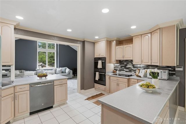 1511 Lindenhurst Drive, Centerville, OH 45459
