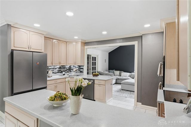 1511 Lindenhurst Drive, Centerville, OH 45459
