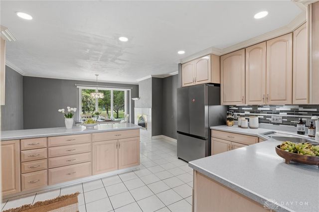 1511 Lindenhurst Drive, Centerville, OH 45459