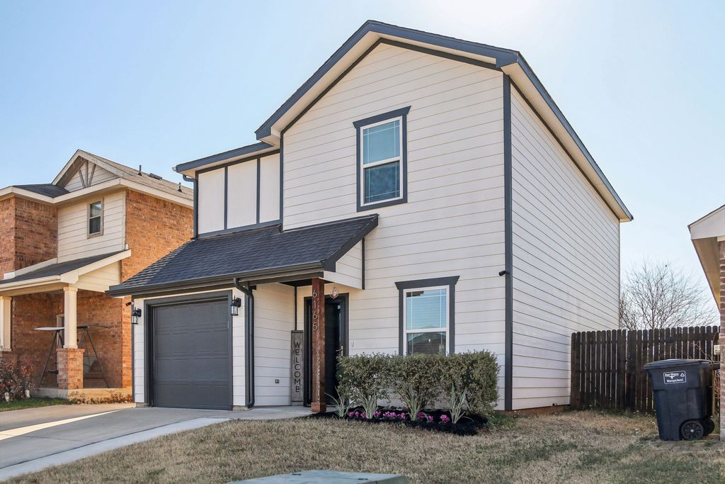 6165 River Pointe Drive, Fort Worth, TX 76114