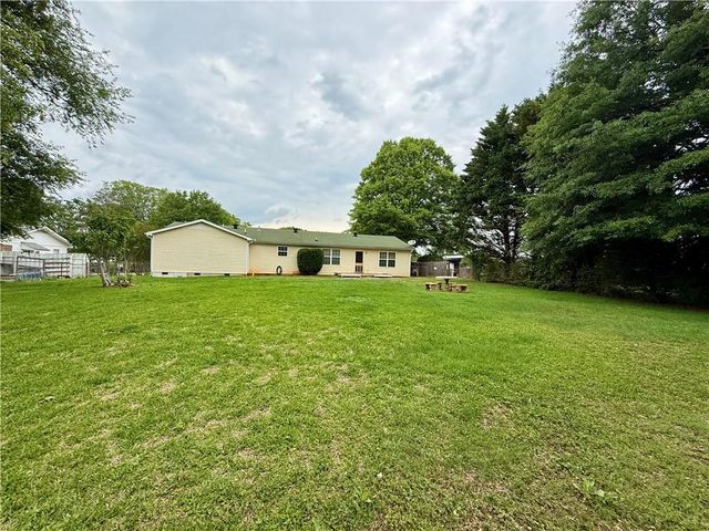 208 Donna Lane, Dallas, GA 30157