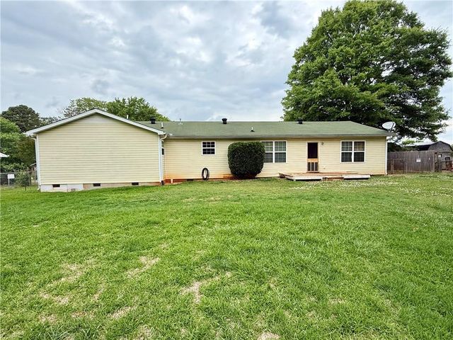208 Donna Lane, Dallas, GA 30157