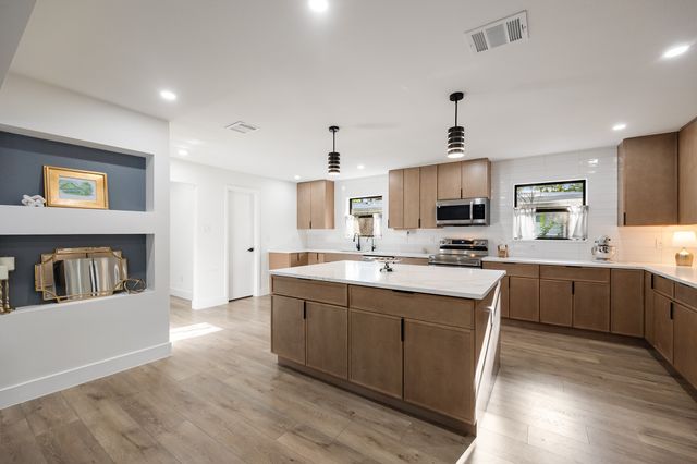 415 Pittman Street, Richardson, TX 75081