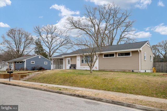 711 HOLLY AVE, Pasadena, MD 21122