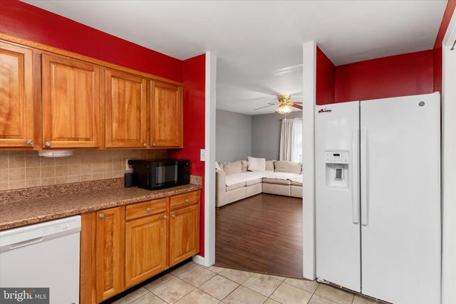 711 HOLLY AVE, Pasadena, MD 21122