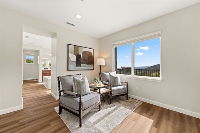 4568 Creekside Lane, Fontana, CA 92336