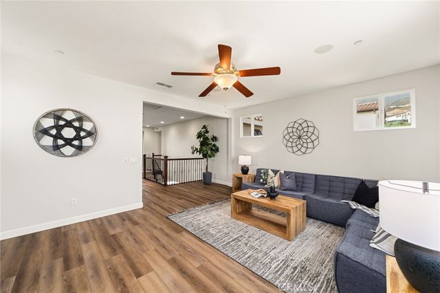 4568 Creekside Lane, Fontana, CA 92336