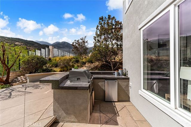 4568 Creekside Lane, Fontana, CA 92336