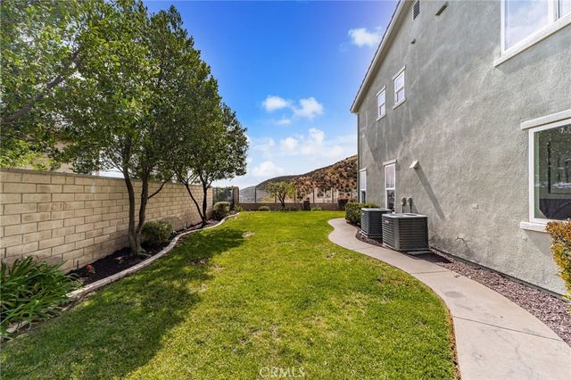 4568 Creekside Lane, Fontana, CA 92336