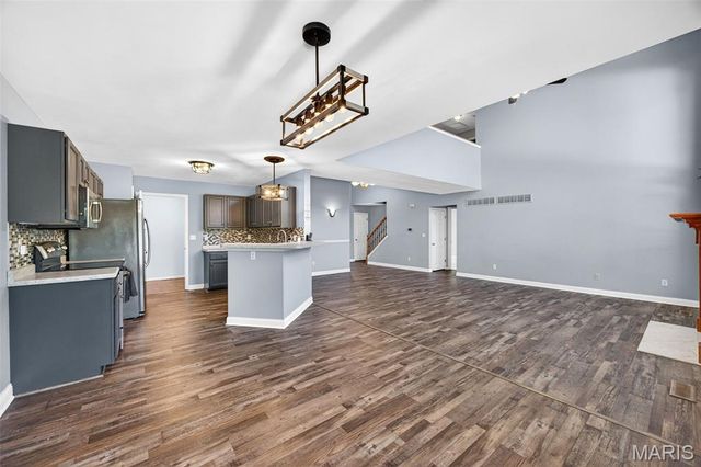 306 Serenity Crossing Court, St Peters, MO 63376