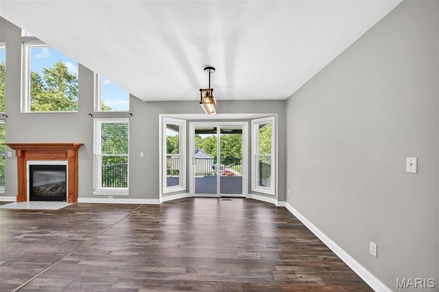 306 Serenity Crossing Court, St Peters, MO 63376