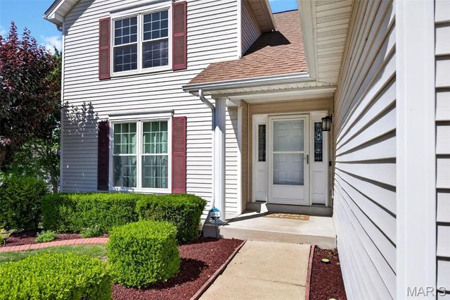 306 Serenity Crossing Court, St Peters, MO 63376