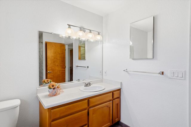 5557 Everglade Trl, Browns Valley, CA 95918