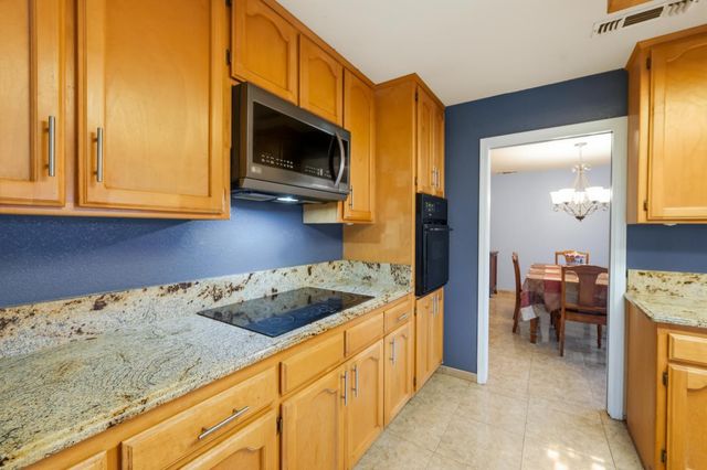 5557 Everglade Trl, Browns Valley, CA 95918