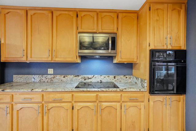 5557 Everglade Trl, Browns Valley, CA 95918