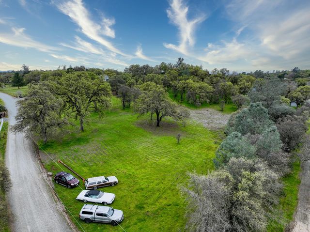 5557 Everglade Trl, Browns Valley, CA 95918