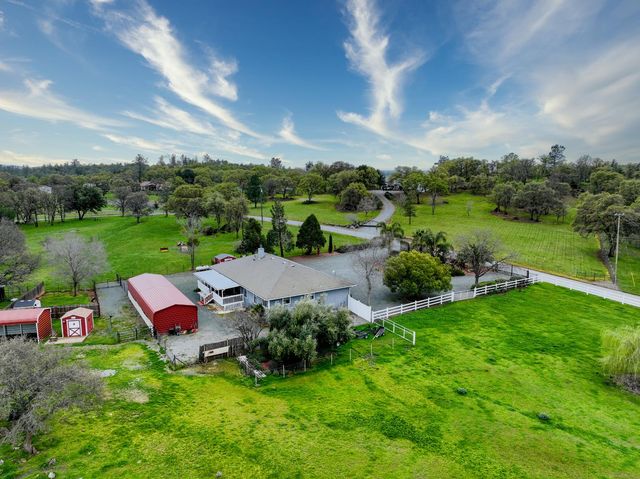 5557 Everglade Trl, Browns Valley, CA 95918