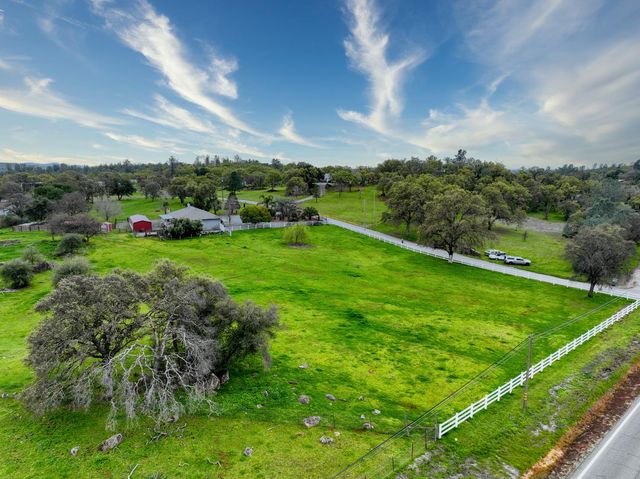 5557 Everglade Trl, Browns Valley, CA 95918