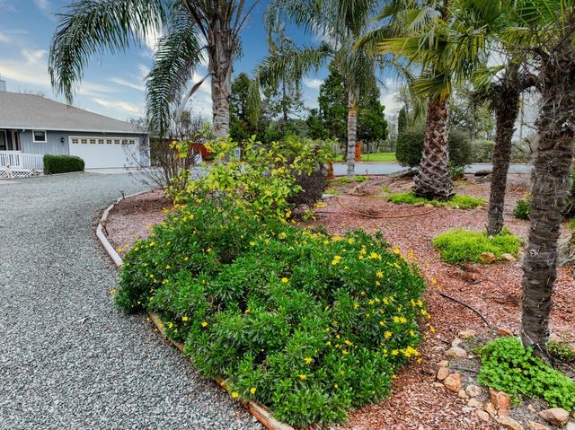 5557 Everglade Trl, Browns Valley, CA 95918