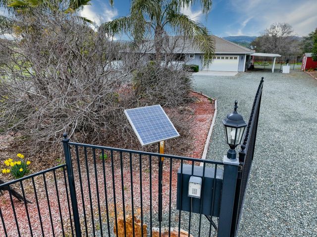 5557 Everglade Trl, Browns Valley, CA 95918