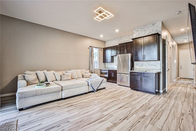 10226 Jade Gardens Drive, Las Vegas, NV 89135
