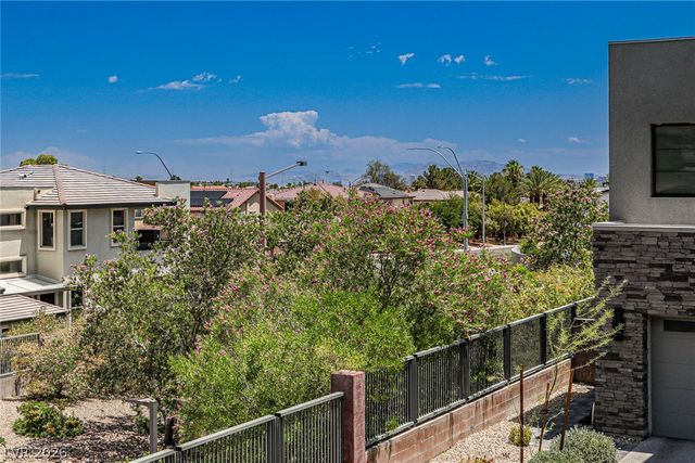 10226 Jade Gardens Drive, Las Vegas, NV 89135