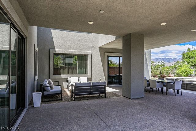 10226 Jade Gardens Drive, Las Vegas, NV 89135