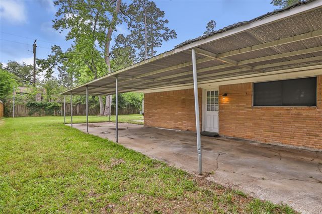 218 Swift Current Drive, Huffman, TX 77336