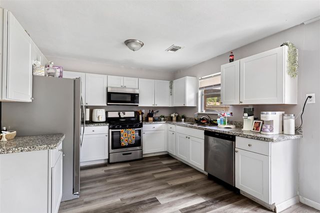 218 Swift Current Drive, Huffman, TX 77336