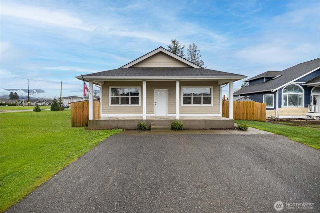 235 Morton Street, Sumas, WA 98295