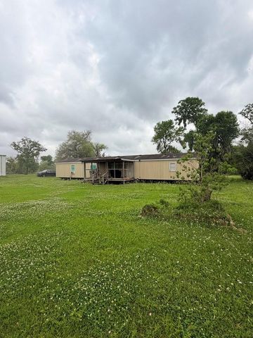 2744 County Road 415c, Brazoria, TX 77422