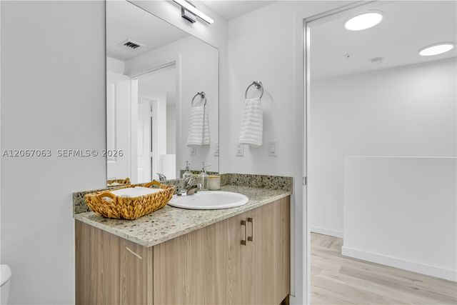 155 NW 160TH ST TH 2, North Miami Beach, FL 33169