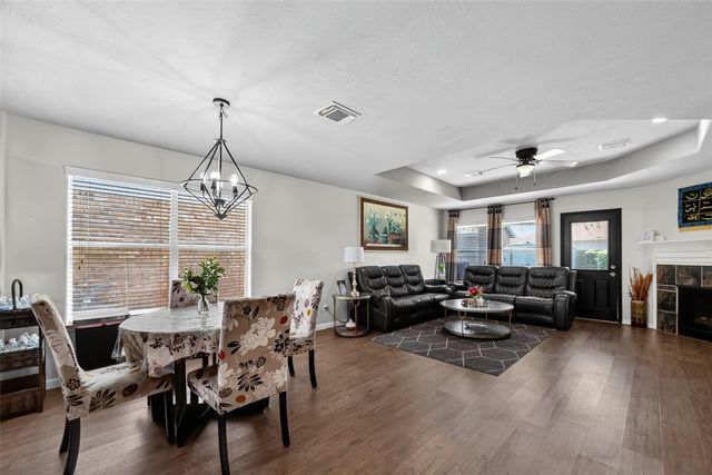 10518 Tenleyton Lane, Houston, TX 77075