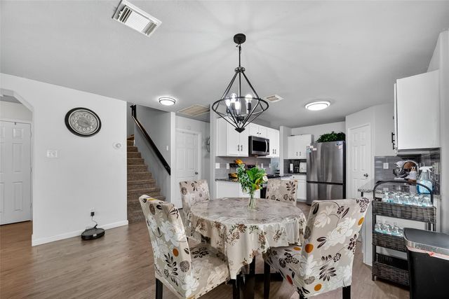 10518 Tenleyton Lane, Houston, TX 77075