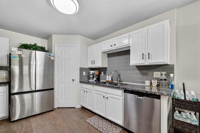 10518 Tenleyton Lane, Houston, TX 77075