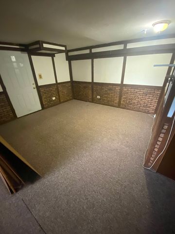 1412 Willow Lane 2, Westmont, IL 60559