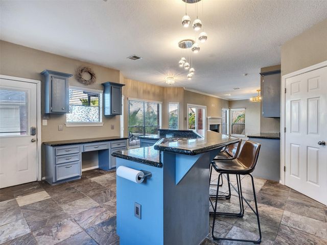 114 Bayou Bend Drive, League City, TX 77573