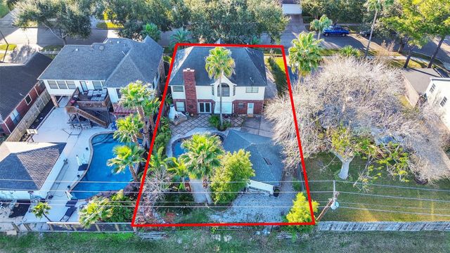 114 Bayou Bend Drive, League City, TX 77573