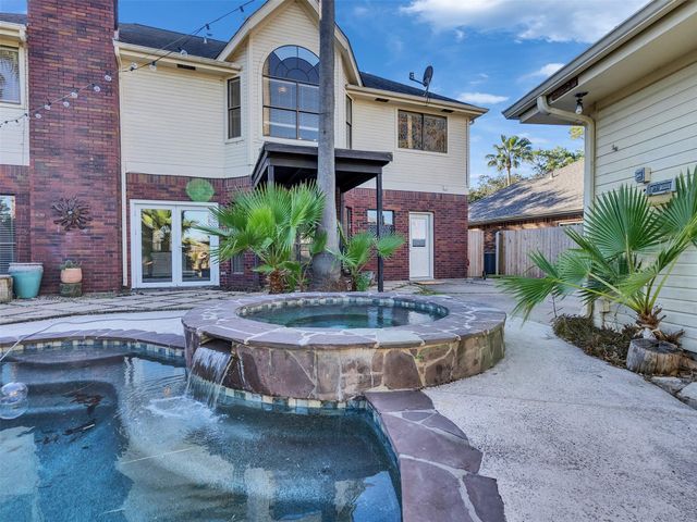 114 Bayou Bend Drive, League City, TX 77573