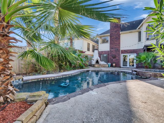 114 Bayou Bend Drive, League City, TX 77573