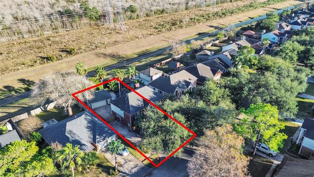 114 Bayou Bend Drive, League City, TX 77573