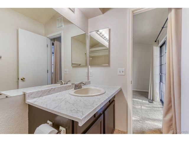 18508 E Whitaker Cir A, Aurora, CO 80015