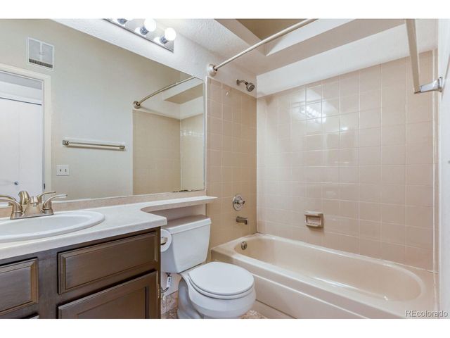 18508 E Whitaker Cir A, Aurora, CO 80015