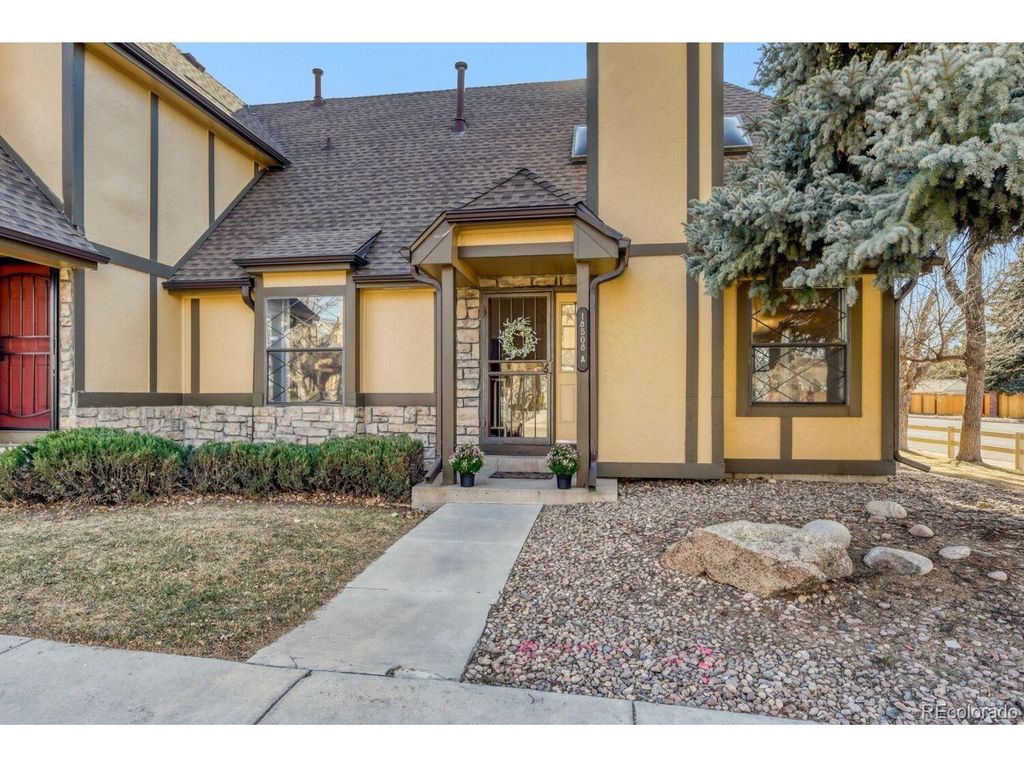 18508 E Whitaker Cir A, Aurora, CO 80015