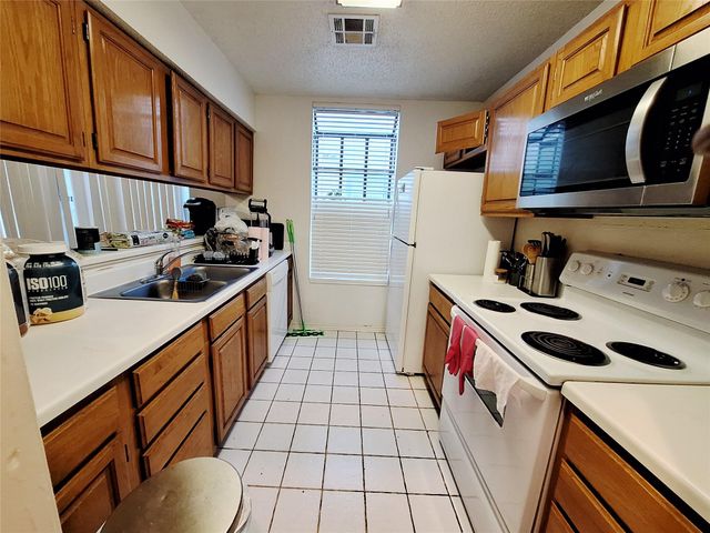 2409 Leon ST 108, Austin, TX 78705