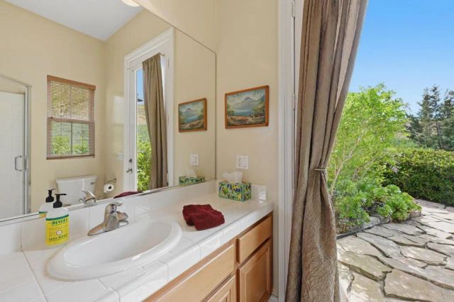 1545 Loch Ness Drive, Fallbrook, CA 92028